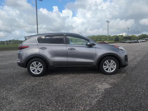 Mineral Silver 2019 Kia Sportage LX