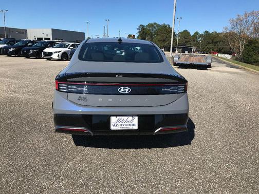 2026 Hyundai SONATA SEL