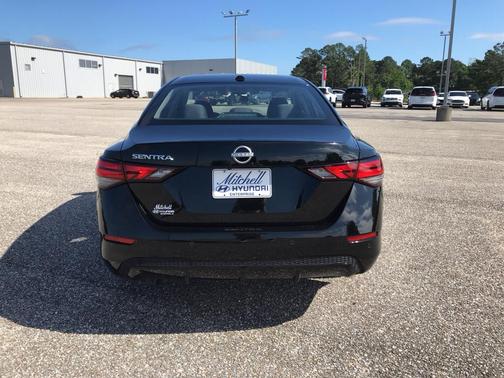 Super Black 2025 Nissan Sentra SV