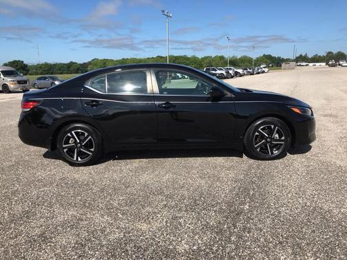 Super Black 2025 Nissan Sentra SV