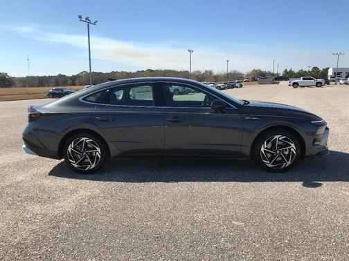 2026 Hyundai SONATA SEL