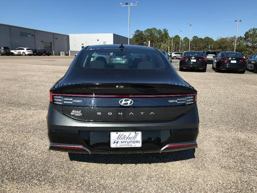 2026 Hyundai SONATA SEL