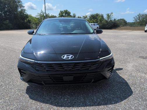Abyss Black 2026 Hyundai ELANTRA Limited