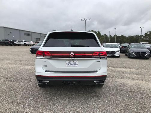 2025 Volkswagen Atlas 2.0T SE w/Technology 4MOTION
