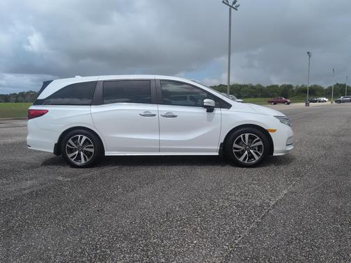 Platinum White Pearl 2022 Honda Odyssey Touring