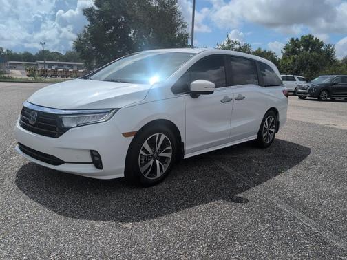 Platinum White Pearl 2022 Honda Odyssey Touring