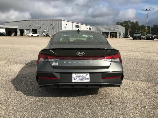 2025 Hyundai ELANTRA Sport