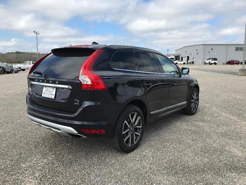 2017 Volvo XC60 T6 Dynamic