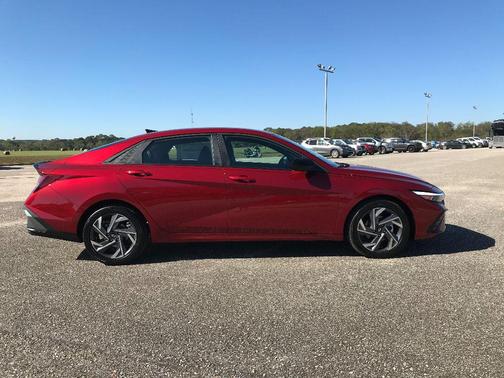 2025 Hyundai ELANTRA Sport