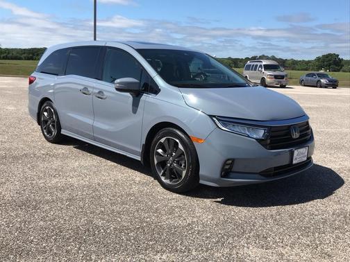 Sonic Gray Pearl 2024 Honda Odyssey Elite