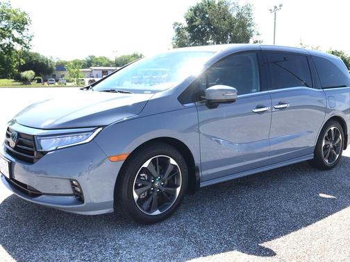 Sonic Gray Pearl 2024 Honda Odyssey Elite