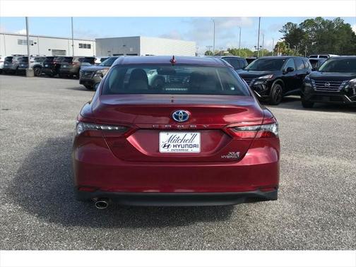 2022 Toyota Camry Hybrid XLE