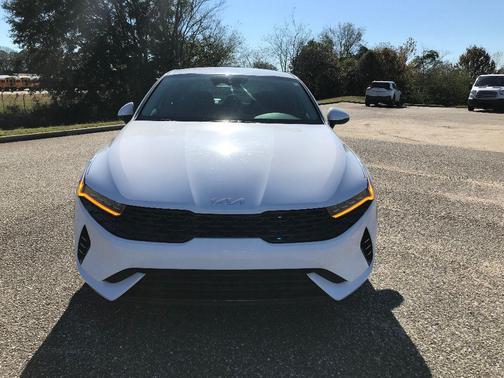 2022 Kia K5 LX