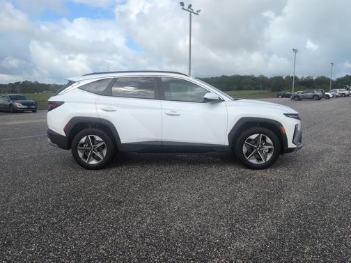 Serenity White Pearl 2025 Hyundai TUCSON SEL