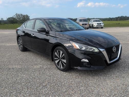 Super Black 2019 Nissan Altima 2.5 SL