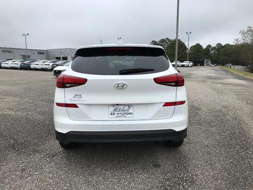 2021 Hyundai TUCSON SE