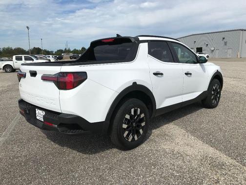 Atlas White 2026 Hyundai SANTA CRUZ SEL