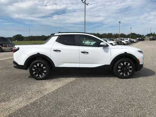 Atlas White 2026 Hyundai SANTA CRUZ SEL