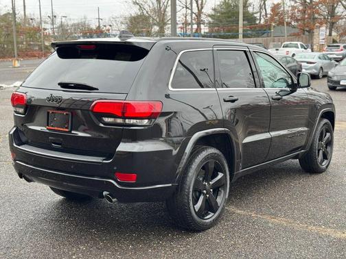 Brilliant Black Crystal Pearlcoat 2015 Jeep Grand Cherokee Altitude