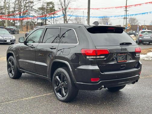 Brilliant Black Crystal Pearlcoat 2015 Jeep Grand Cherokee Altitude