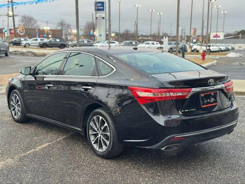 2018 Toyota Avalon XLE