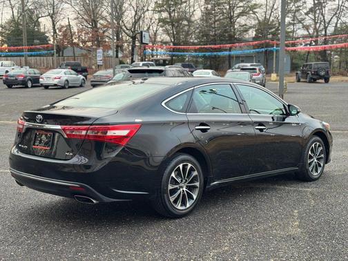 2018 Toyota Avalon XLE