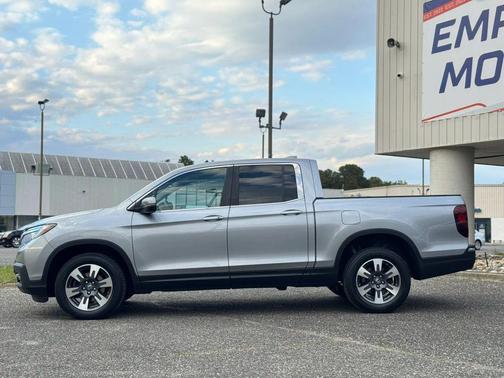 Lunar Silver Metallic 2019 Honda Ridgeline RTL