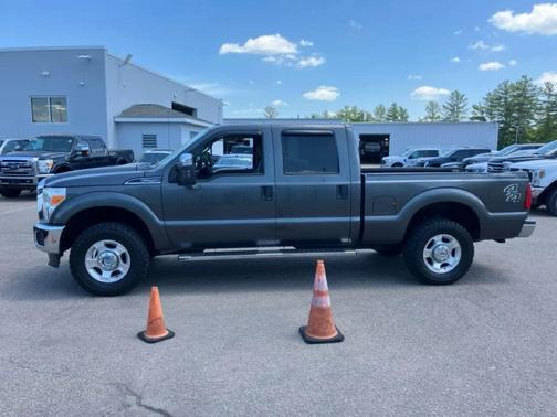 Magnetic Metallic 2016 Ford F-250 XLT