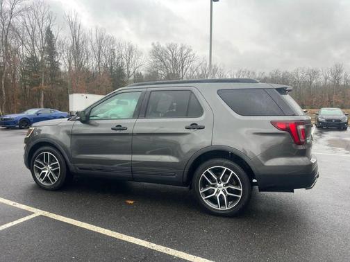 2017 Ford Explorer sport