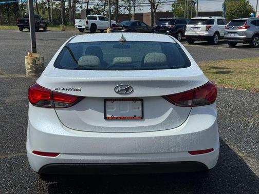 Quartz White Pearl 2016 Hyundai ELANTRA SE