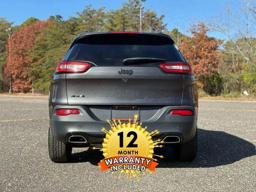 2016 Jeep Cherokee Sport