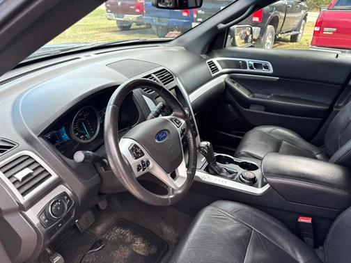 Ruby Red Metallic Tinted Clearcoat 2015 Ford Explorer XLT