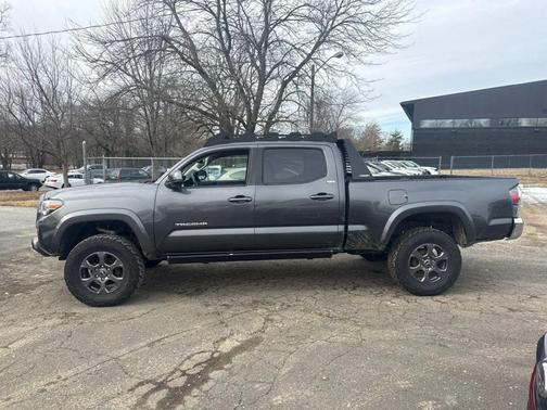 2016 Toyota Tacoma SR5