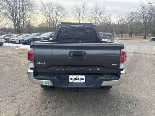 2016 Toyota Tacoma SR5