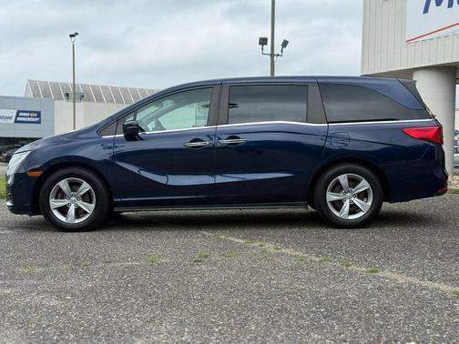 Blue 2018 Honda Odyssey EX-L