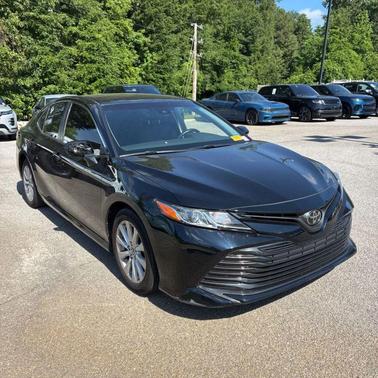 Midnight Black Metallic 2018 Toyota Camry LE