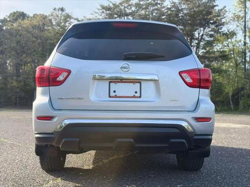 2017 Nissan Pathfinder S