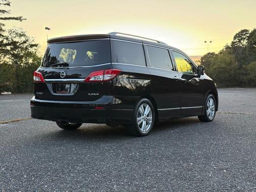 2015 Nissan Quest Platinum