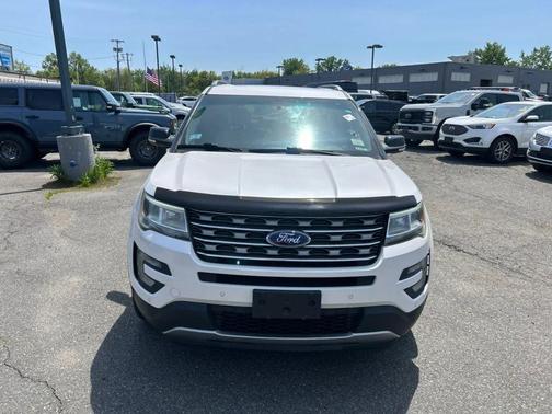 White Platinum Metallic Tri-Coat 2017 Ford Explorer sport