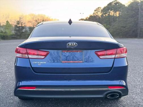 2017 Kia Optima LX