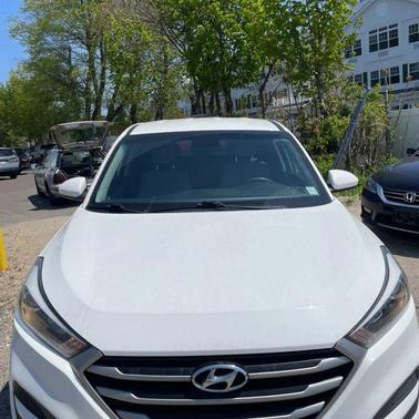 Dazzling White 2018 Hyundai TUCSON Sport