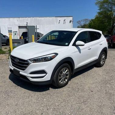 Dazzling White 2018 Hyundai TUCSON Sport