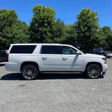White 2017 Chevrolet Suburban LT