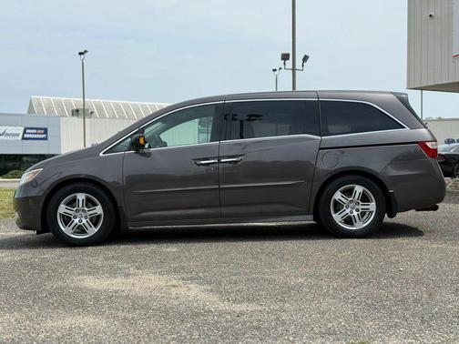 Smoky Topaz Metallic 2013 Honda Odyssey Touring