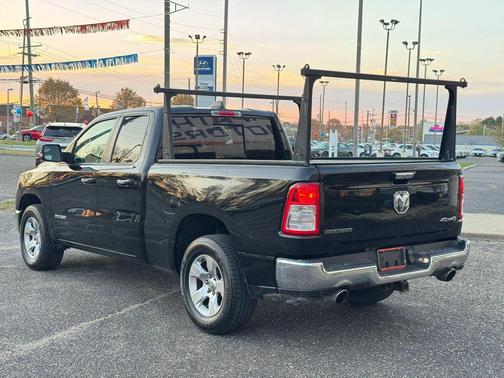 Diamond Black Crystal Pearlcoat 2020 RAM 1500 Big Horn/Lone Star