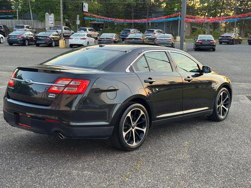 Tuxedo Black Metallic 2015 Ford Taurus SEL