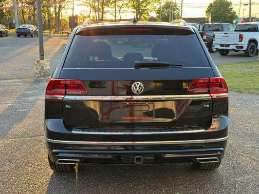 Deep Black Pearl 2019 Volkswagen Atlas 3.6L SE w/Technology