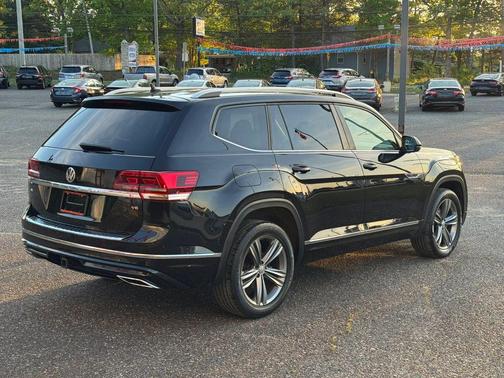 Deep Black Pearl 2019 Volkswagen Atlas 3.6L SE w/Technology