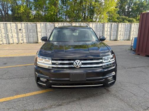 Deep Black Pearl 2019 Volkswagen Atlas 3.6L SE w/Technology