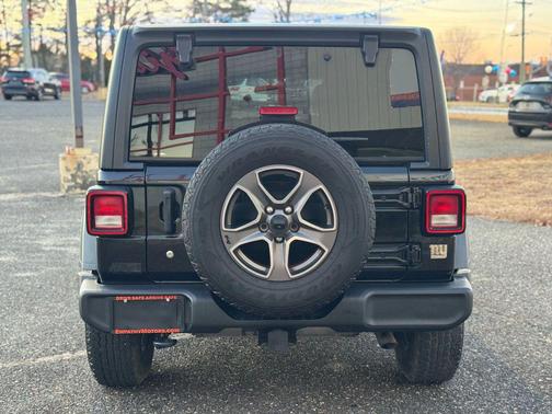 2018 Jeep Wrangler Unlimited Sport